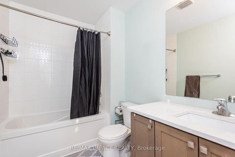 Photo 8 at 11 Larkin Lane, Bowmanville, Clarington