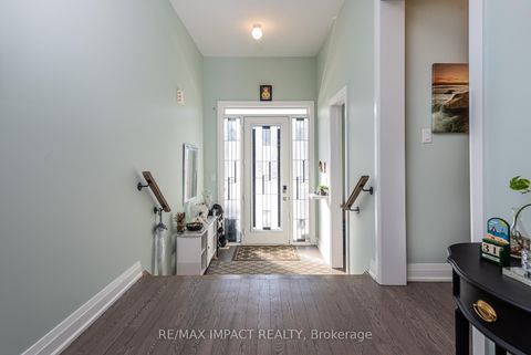 Photo 11 at 11 Larkin Lane, Bowmanville, Clarington