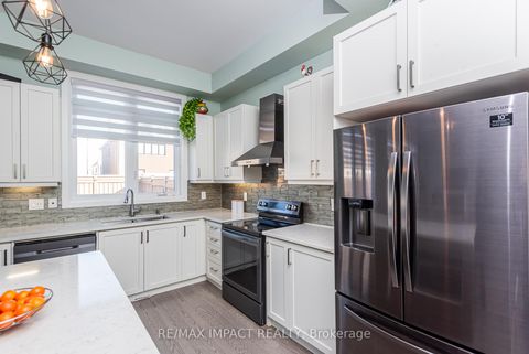 Photo 21 at 11 Larkin Lane, Bowmanville, Clarington