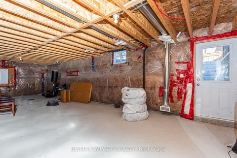 Photo 25 at 11 Larkin Lane, Bowmanville, Clarington