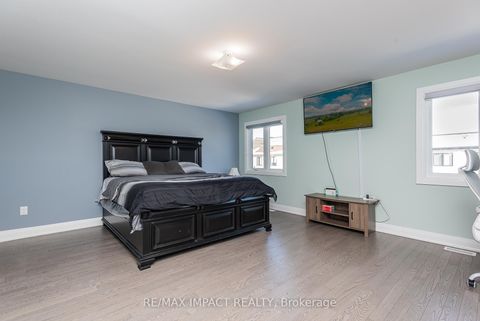 Photo 28 at 11 Larkin Lane, Bowmanville, Clarington