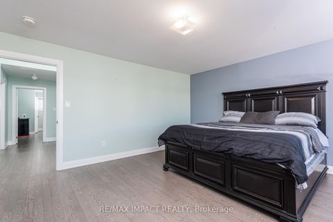 Photo 36 at 11 Larkin Lane, Bowmanville, Clarington