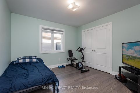 Photo 37 at 11 Larkin Lane, Bowmanville, Clarington