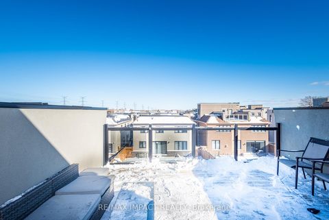 Photo 47 at 11 Larkin Lane, Bowmanville, Clarington