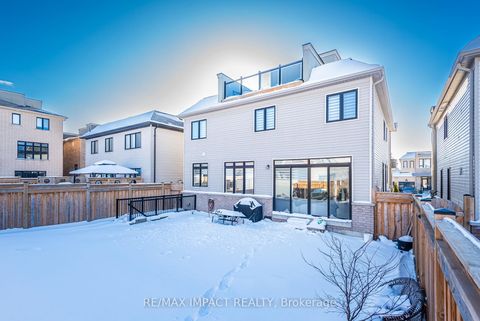 Photo 48 at 11 Larkin Lane, Bowmanville, Clarington