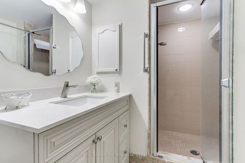 Photo 13 at 115 - 14924 Yonge Street, Aurora Highlands, Aurora