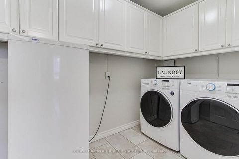 Photo 17 at 115 - 14924 Yonge Street, Aurora Highlands, Aurora