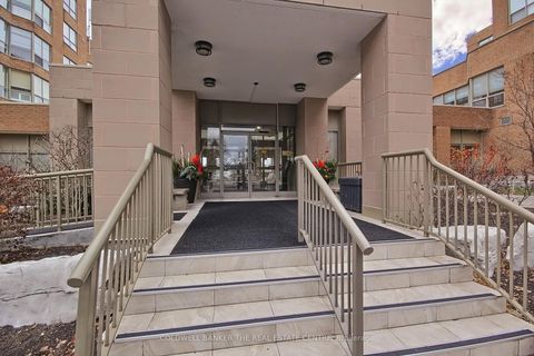 Photo 24 at 115 - 14924 Yonge Street, Aurora Highlands, Aurora