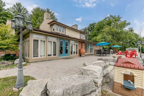 Photo 20 at 16365 Bathurst Street, Summerhill Estates, Newmarket