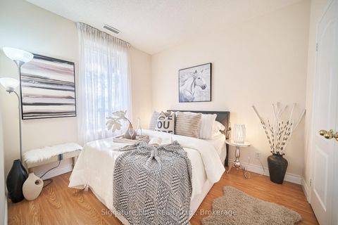 Photo 5 at 205 - 2874 Keele Street, CFB, Toronto
