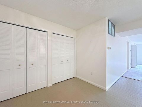 Photo 7 at 204 - 245 The Donway W, Don Mills, Toronto