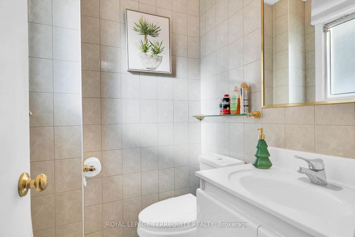Photo 12 at 106 Grandravine Drive, York University Heights, Toronto