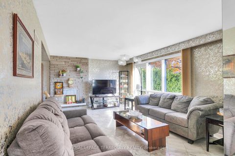 Photo 6 at 106 Grandravine Drive, York University Heights, Toronto