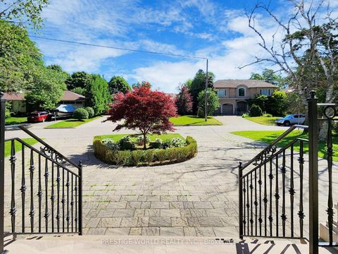 Photo 2 at 6 Blaine Drive, Don Mills, Toronto