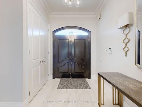 Photo 3 at 6 Blaine Drive, Don Mills, Toronto