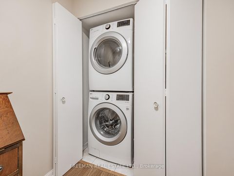 Photo 18 at 508 - 260 Merton Street, Mount Pleasant West, Toronto