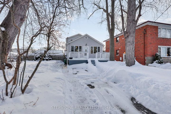 Photo 2 at 56 41st Street W, Long Branch, Toronto