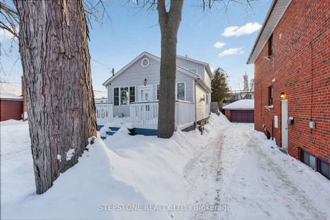 Photo 9 at 56 41st Street W, Long Branch, Toronto