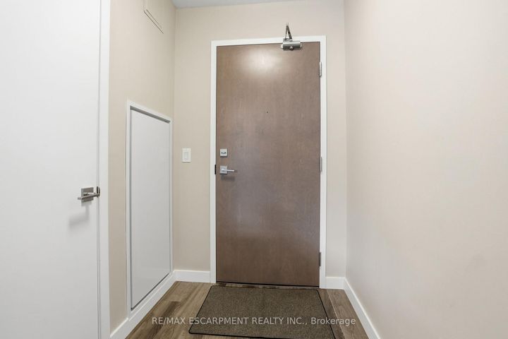 Photo 6 at 308 - 455 Charlton Avenue, Stinson, Hamilton