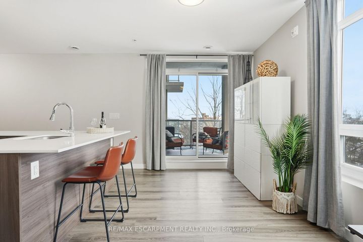 Photo 12 at 308 - 455 Charlton Avenue, Stinson, Hamilton