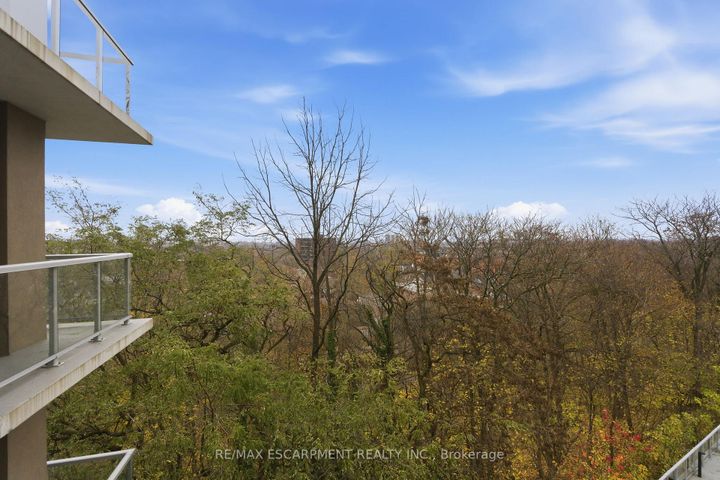 Photo 26 at 308 - 455 Charlton Avenue, Stinson, Hamilton