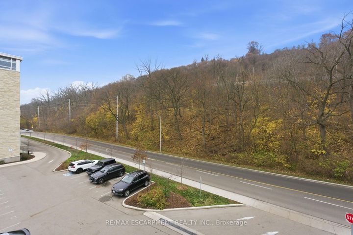 Photo 27 at 308 - 455 Charlton Avenue, Stinson, Hamilton