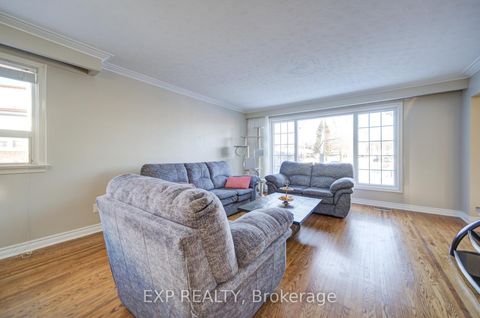 Photo 4 at 10 Pastrano Court, Cliffcrest, Toronto