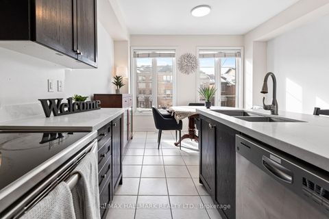Photo 5 at 60 Belanger Crescent, Birchmount, Toronto