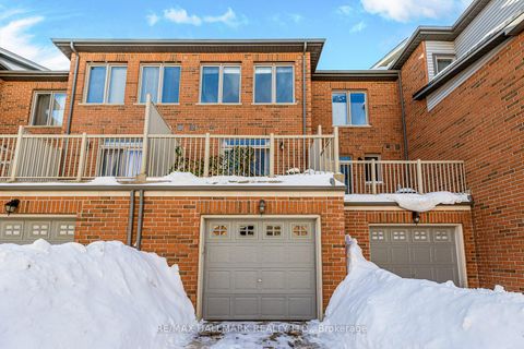 Photo 23 at 60 Belanger Crescent, Birchmount, Toronto