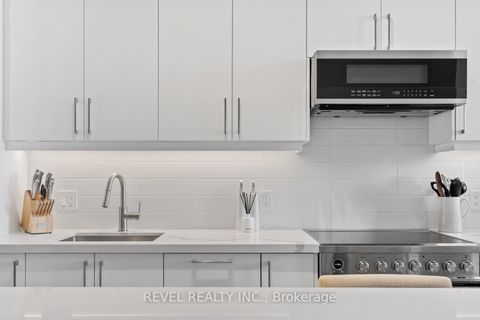 Photo 4 at 123 - 2075 King Rd Road, King City, King