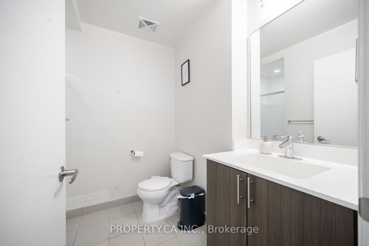 Photo 18 at 516 - 17 Kenaston Gardens, Bayview Village, Toronto