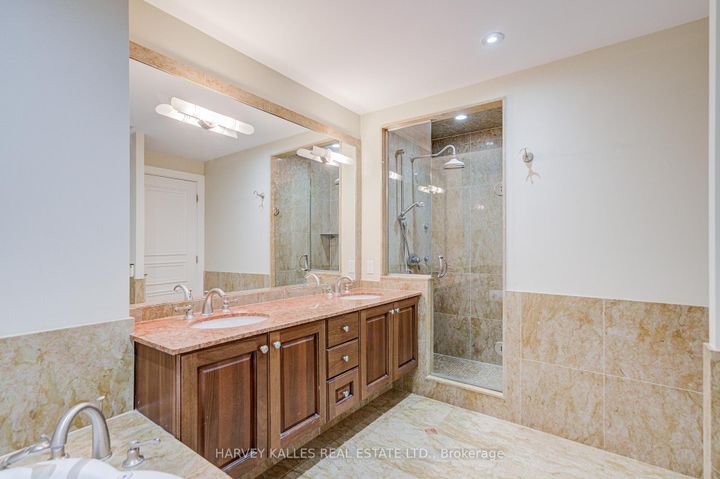 Photo 21 at 1602B - 660 Sheppard Avenue E, Bayview Village, Toronto