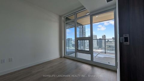 Photo 10 at 2612 - 3 Concord Cityplace Way, Waterfront Communities C1, Toronto