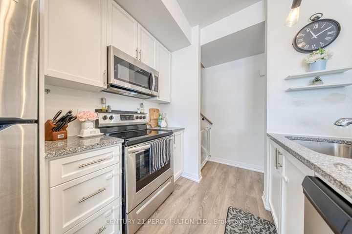 Photo 7 at 604 - 2635 William Jackson Drive, Duffin Heights, Pickering