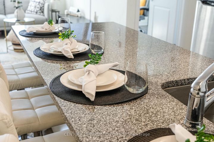 Photo 10 at 604 - 2635 William Jackson Drive, Duffin Heights, Pickering