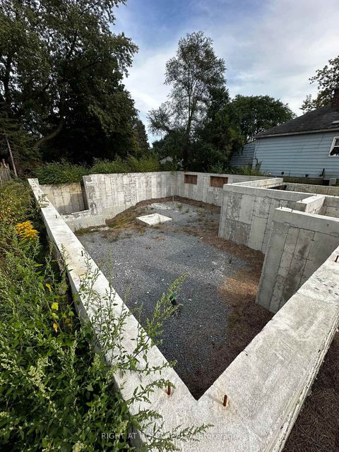 Photo 1 at 21 Amiens Road, West Hill, Toronto