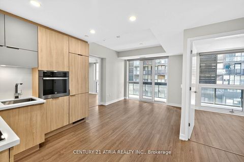 Photo 6 at 707 - 39 Roehampton Avenue, Mount Pleasant West, Toronto