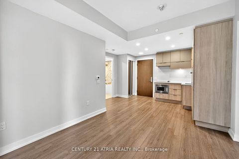 Photo 14 at 707 - 39 Roehampton Avenue, Mount Pleasant West, Toronto