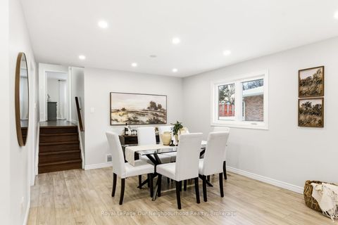 Photo 14 at 31 Boundy Crescent, L'Amoreaux, Toronto