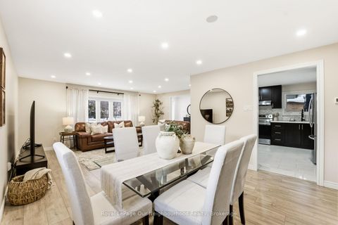 Photo 16 at 31 Boundy Crescent, L'Amoreaux, Toronto