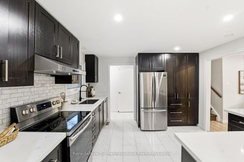 Photo 18 at 31 Boundy Crescent, L'Amoreaux, Toronto