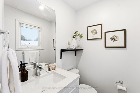 Photo 24 at 31 Boundy Crescent, L'Amoreaux, Toronto