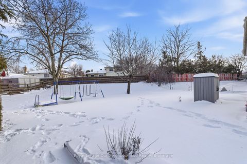 Photo 39 at 31 Boundy Crescent, L'Amoreaux, Toronto