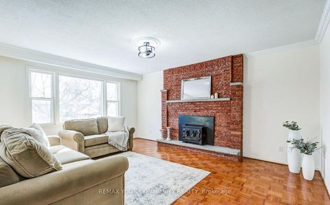 Photo 3 at 37 Mackay Drive, South Richvale, Richmond Hill