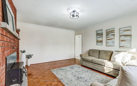 Photo 4 at 37 Mackay Drive, South Richvale, Richmond Hill