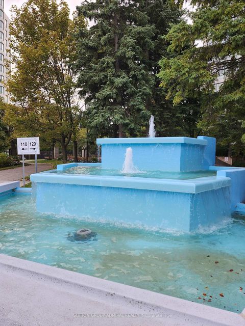 Photo 2 at 910 - 120 Promenade Circle, Brownridge, Vaughan