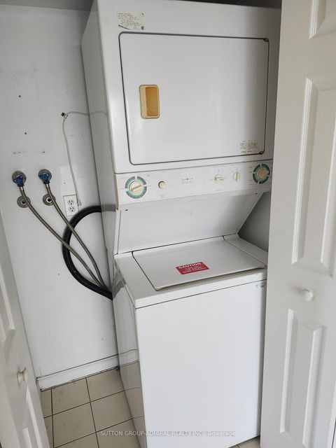 Photo 10 at 910 - 120 Promenade Circle, Brownridge, Vaughan