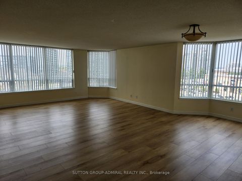 Photo 12 at 910 - 120 Promenade Circle, Brownridge, Vaughan