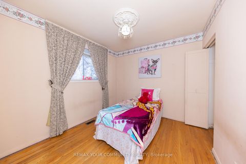 Photo 21 at 11 Greenwin Village Road, Newtonbrook West, Toronto