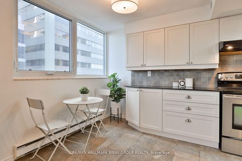 Photo 13 at 1007 - 360 Bloor Street E, Moore Park, Toronto